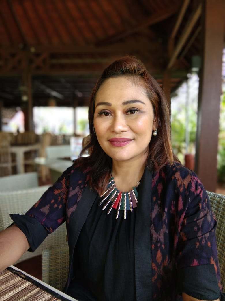 D'Wika Resto, I Gusti Ayu Ariasminiati, SE. - Berita Bali Terkini, Media Bali - Pena Bali