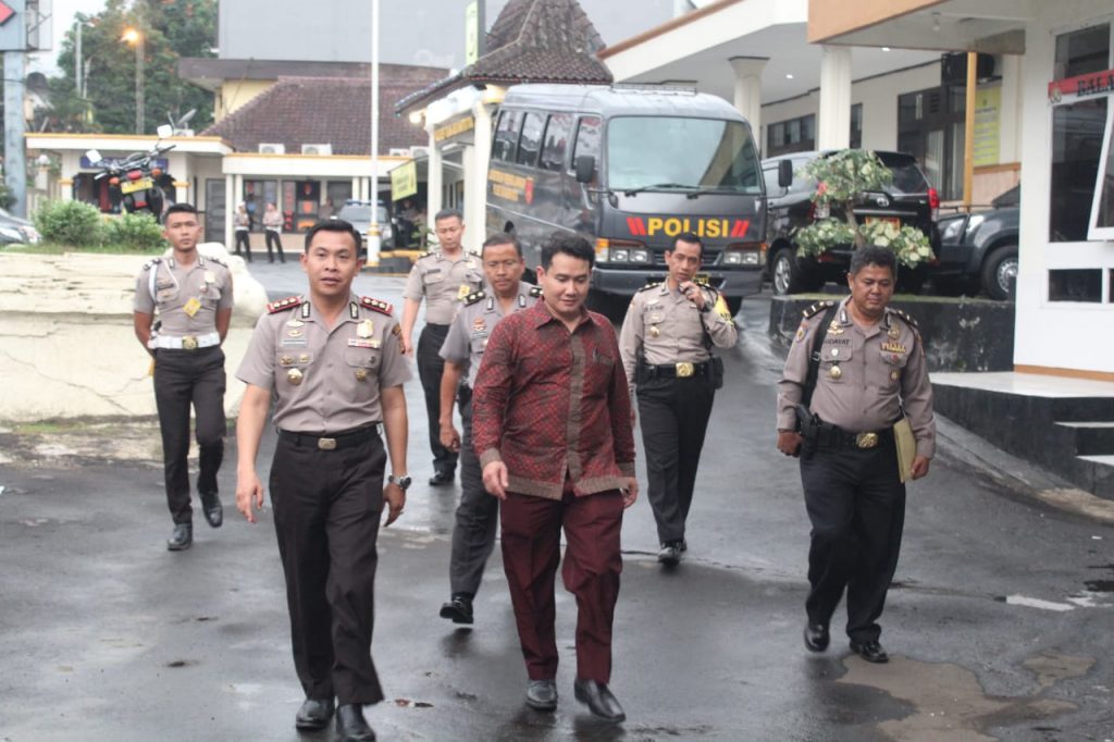 Dede Farhan Aulawi, kunjungi Polres Sukabumi Kota - Berita Bali Terkini, Media Bali - Pena Bali