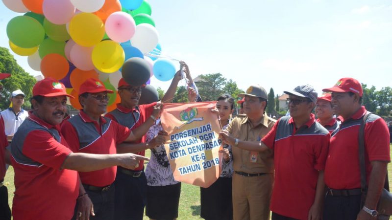 Rai Mantra buka Porsenijar ke-6 PGRI Denpasar - Berita Bali Terkini, Media Bali - Pena Bali