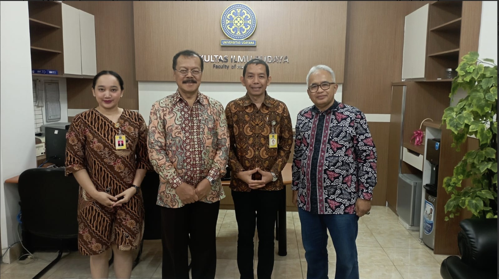 Rektor Universitas Widyatama, Dekan Fakultas Ilmu Budaya (FIB) Universitas Widyatama, dan Dekan FIB Unud