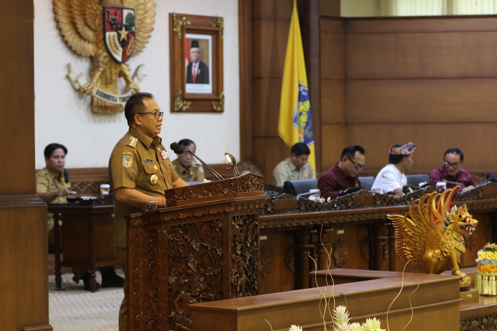 Pj. Gubernur Bali pada Rapat Paripurna ke-8 DPRD Provinsi Bali.