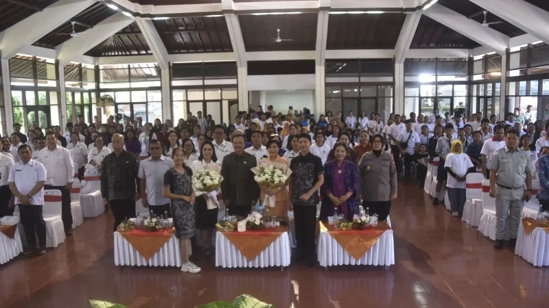 Otoritas Jasa Keuangan (OJK) Provinsi Bali terus memperkuat sinergi dengan para pemangku kepentingan untuk meningkatkan literasi keuangan masyarakat melalui dukungan pada pagelaran Festival Anak dan Temu Kreasi 2024 yang berlangsung di Gedung Nari Graha, Kota Denpasar, Provinsi Bali, Rabu (31/7).