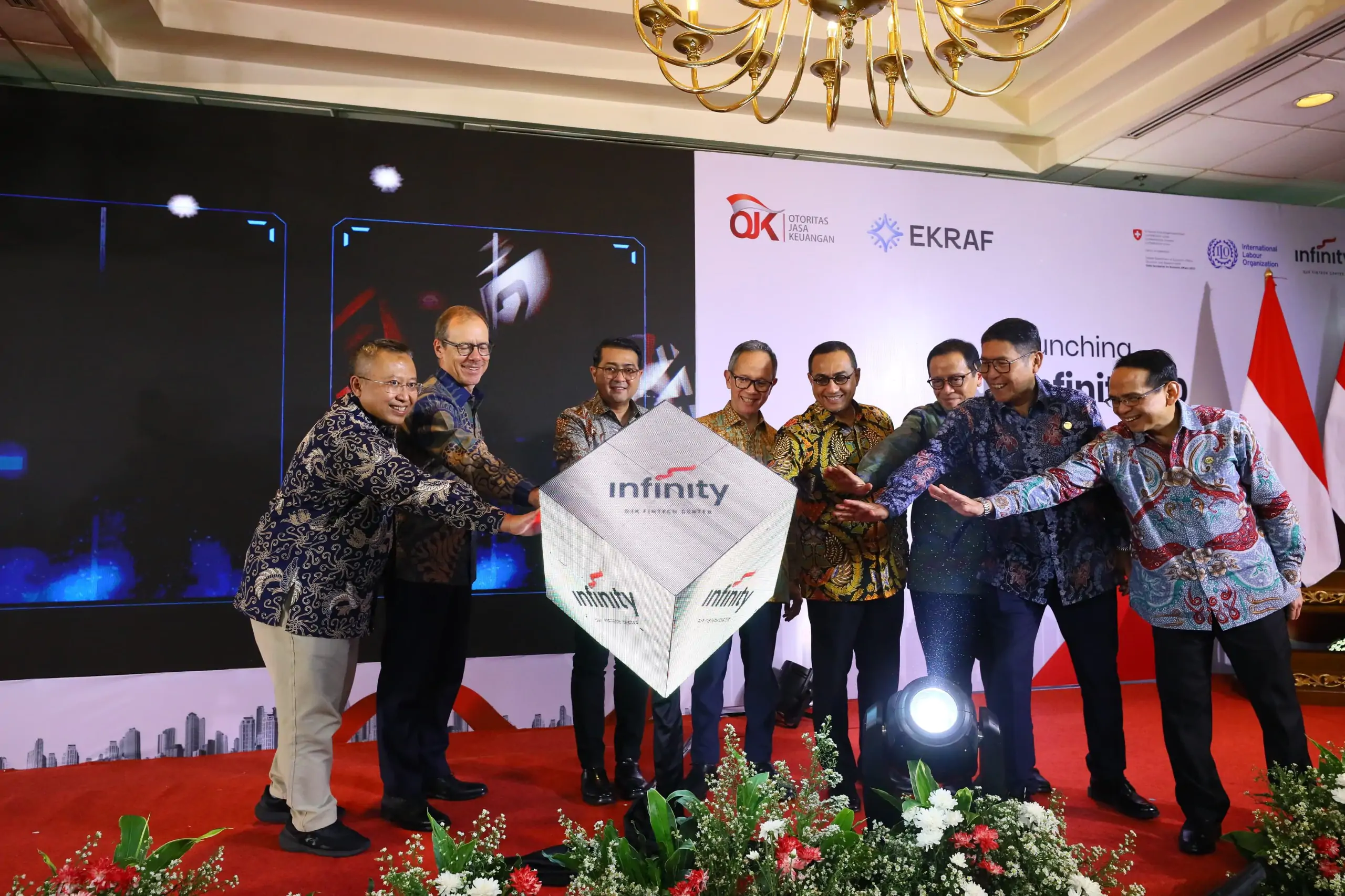 OJK Kamis (24/4/2025) ini secara resmi meluncurkan Pusat Inovasi OJK (OJK Infinity) 2.0 sebagai upaya merespons percepatan pengembangan ekosistem keuangan digital secara menyeluruh.