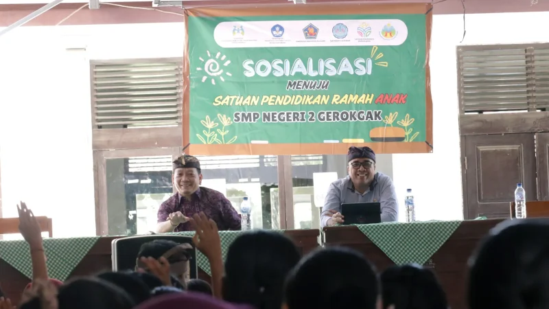 FOTO : SMPN 2 Gerokgak Mantapkan Kecakapan Digital dan Gaungkan Bijak Bermedia Sosial Pada Siswa dan Guru