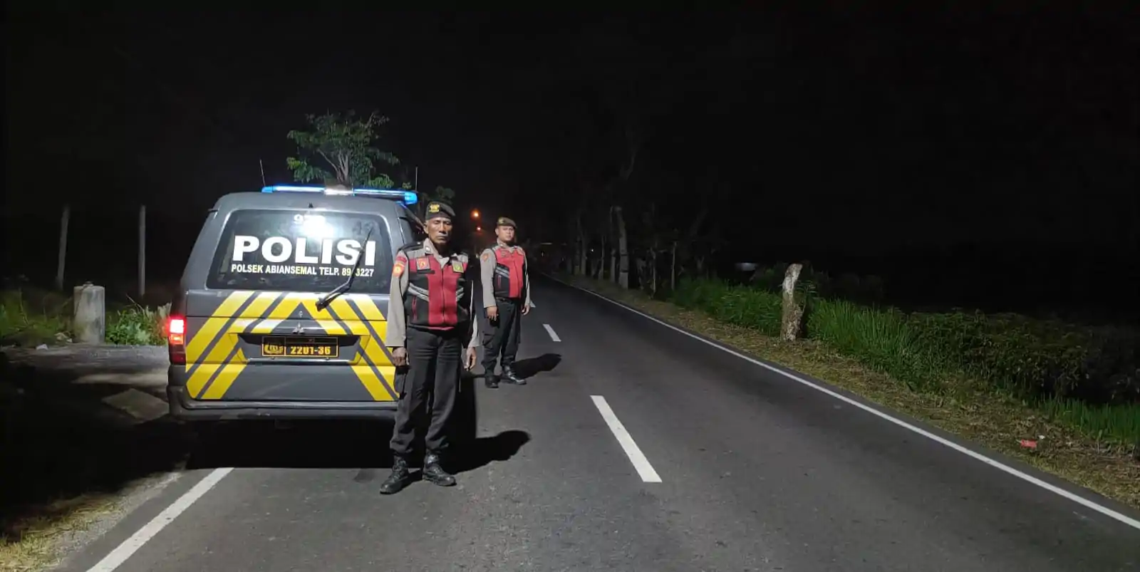 Jajaran Polsek Abiansemal meningkatkan intensitas patroli subuh dengan menyasar sejumlah jalur yang dinilai rawan gangguan, khususnya pada waktu dini hari, Selasa (22/7/2025).