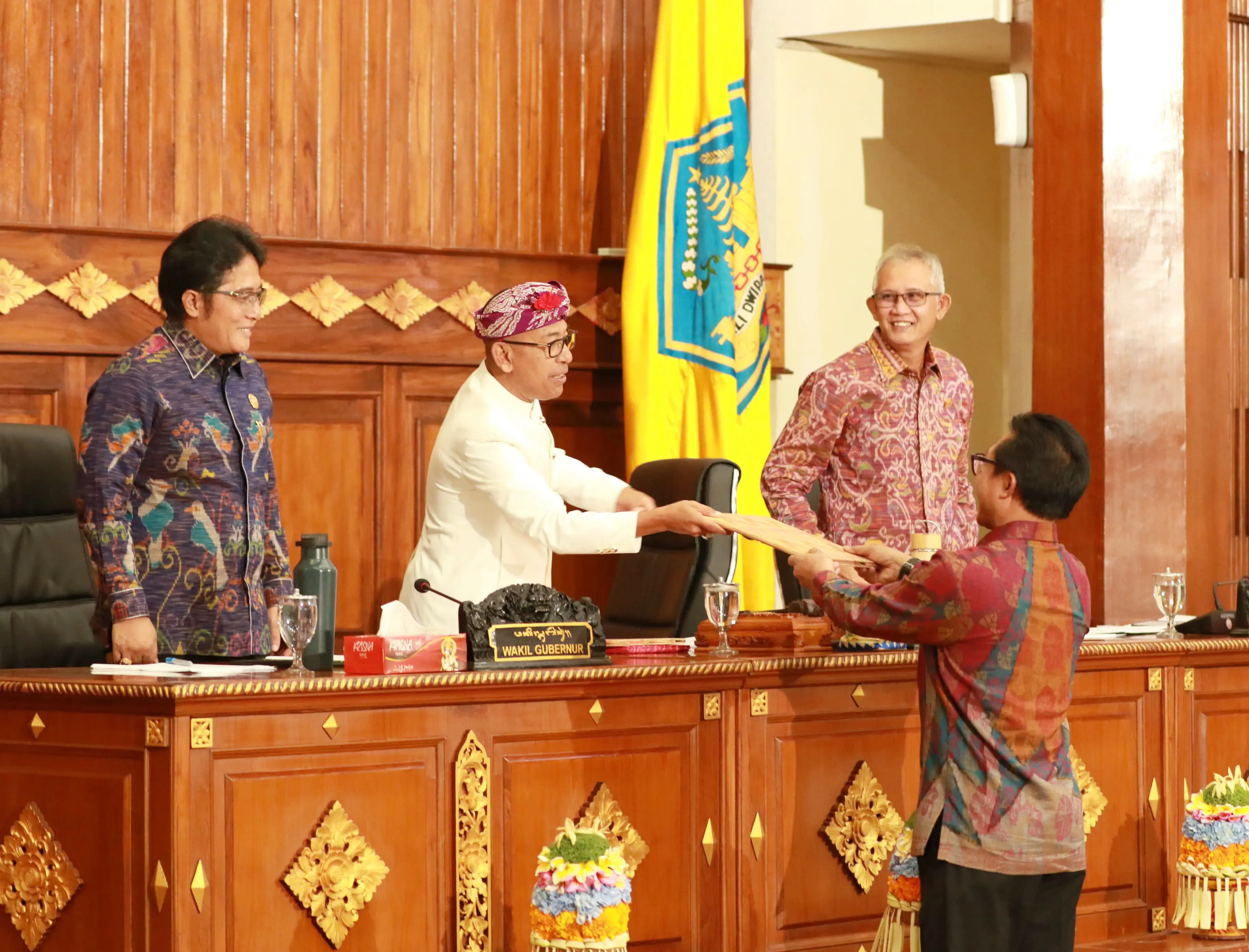 Dewan Perwakilan Rakyat Daerah (DPRD) Provinsi Bali menggelar Rapat Paripurna ke-25 Masa Persidangan III Tahun Sidang 2025–2026 di Ruang Wiswa Sabha Utama, Kantor Gubernur Bali, Senin (21/7/2025).