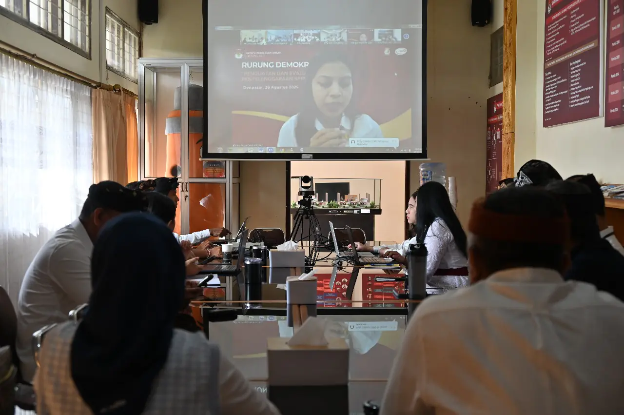 Komisi Pemilihan Umum (KPU) Provinsi Bali menggelar rapat penguatan Sistem Pengendalian Intern Pemerintah (SPIP) secara daring bersama KPU Kabupaten/Kota se-Bali, Kamis (28/8/2025).
