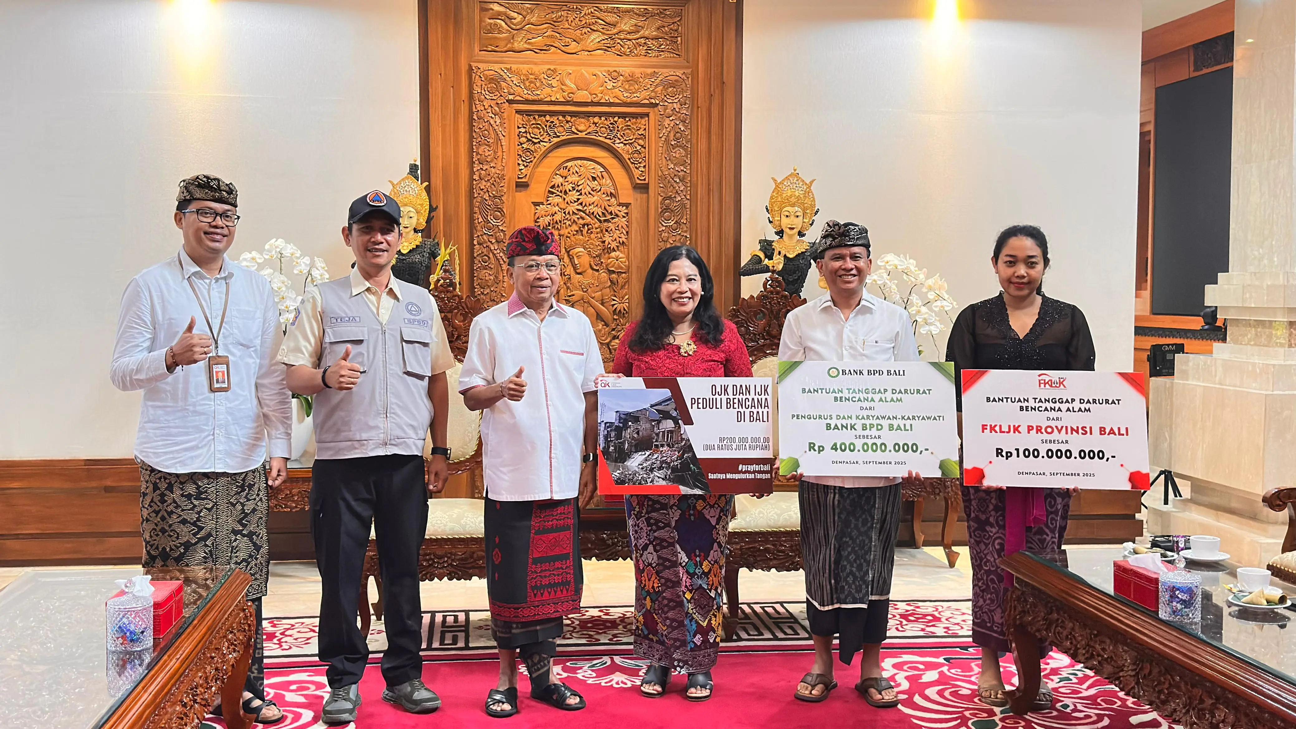 Otoritas Jasa Keuangan (OJK) Provinsi Bali bersama Forum Komunikasi Lembaga Jasa Keuangan (FKLJK) Provinsi Bali menyerahkan bantuan sosial bencana banjir sebagai bentuk kepedulian dan semangat menyame braya kepada masyarakat di Provinsi Bali yang terdampak bencana banjir.