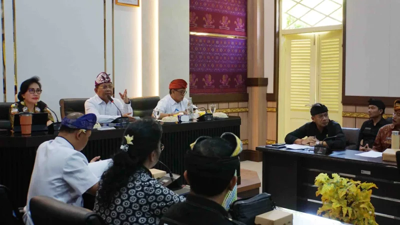 Bupati Sutjidra Ajak Dunia Usaha Bergotong Royong Bantu Korban Terdampak Bencana