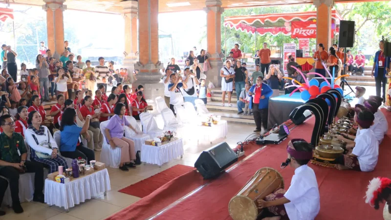 Buka Panggung Gembira TK se-Buleleng, Bunda PAUD Tegaskan Golden Period dan Tumbuh Kembang Anak Lebih Utama dari Calistung