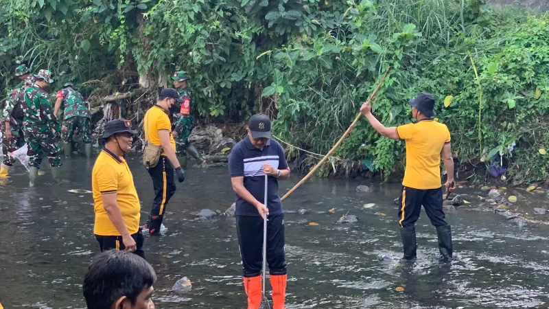 Peringati Hari Lingkungan Hidup Sedunia, Sekda Suyasa Tekankan Tanggung Jawab Bersama Jaga Kebersihan Sungai