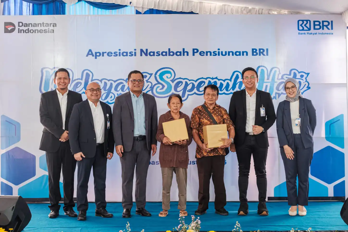 BRI Gelar Apresiasi bagi Nasabah Pensiunan, Hadirkan Layanan Kesehatan hingga Bazar UMKM di Denpasar