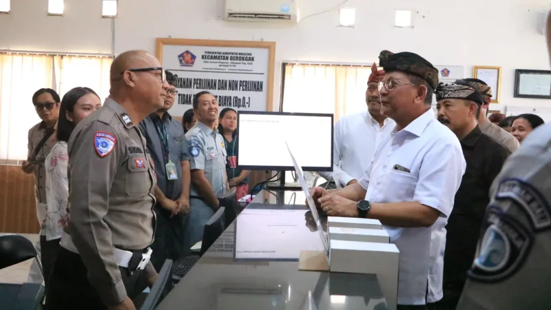 Permudah Layanan Pajak, Bupati Sutjidra Resmikan Samsat Gerai di Kecamatan Gerokgak
