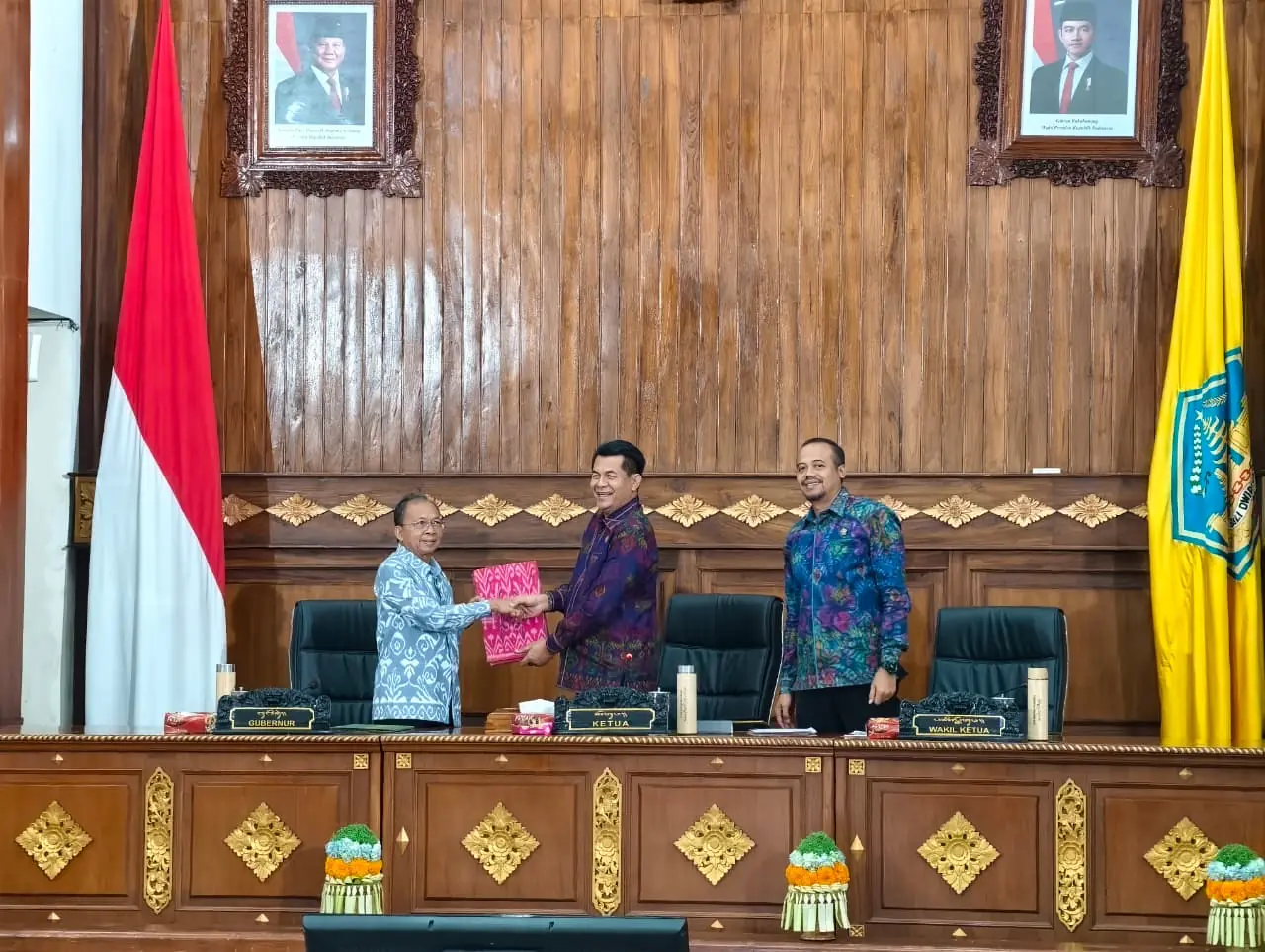 DPRD Provinsi Bali menggelar Rapat Paripurna ke-23 Masa Persidangan II Tahun Sidang 2025-2026 di Gedung Wiswa Sabha, Kantor Gubernur Bali, Senin (19/1/2026).