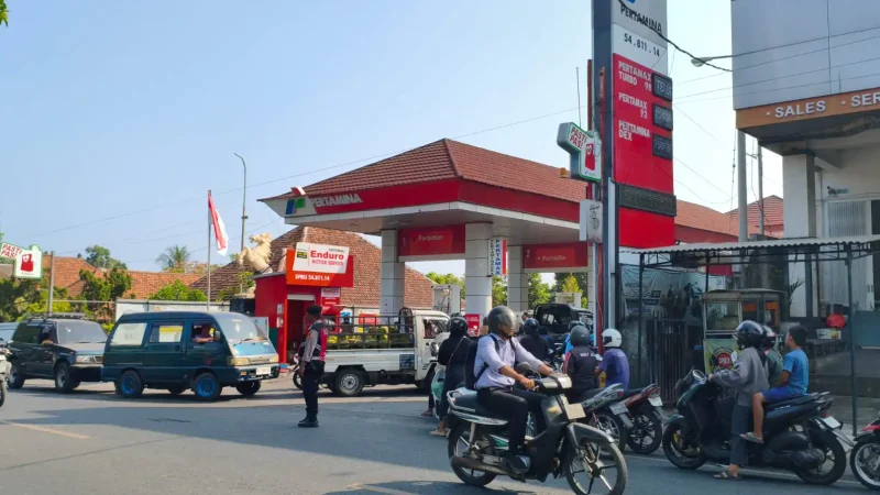 Antrean SPBU Muncul, Pemkab Buleleng Pastikan Stok BBM Aman